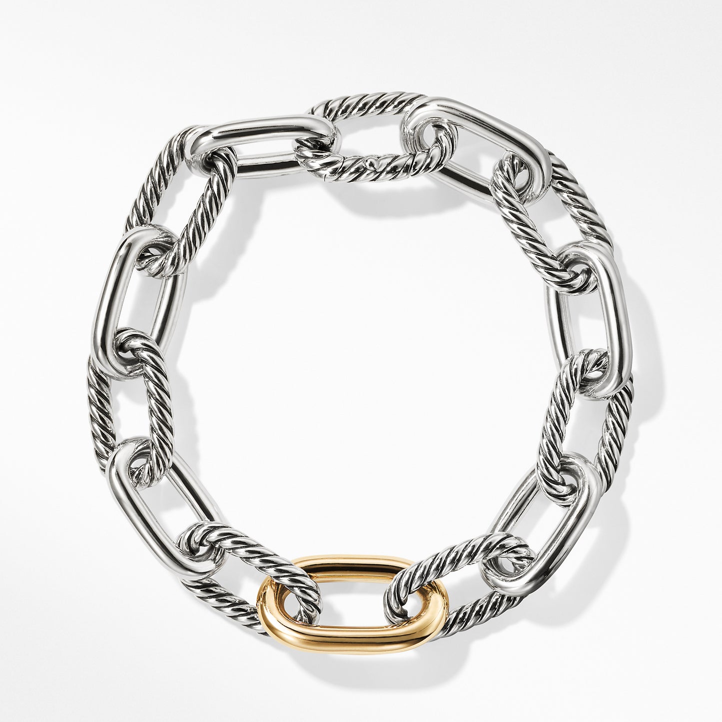 DY Madison Medium Bracelet with 18K Gold, 11mm