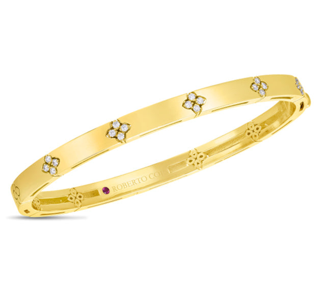 Love in Verona Bangle with Diamonds in Yellow Gold